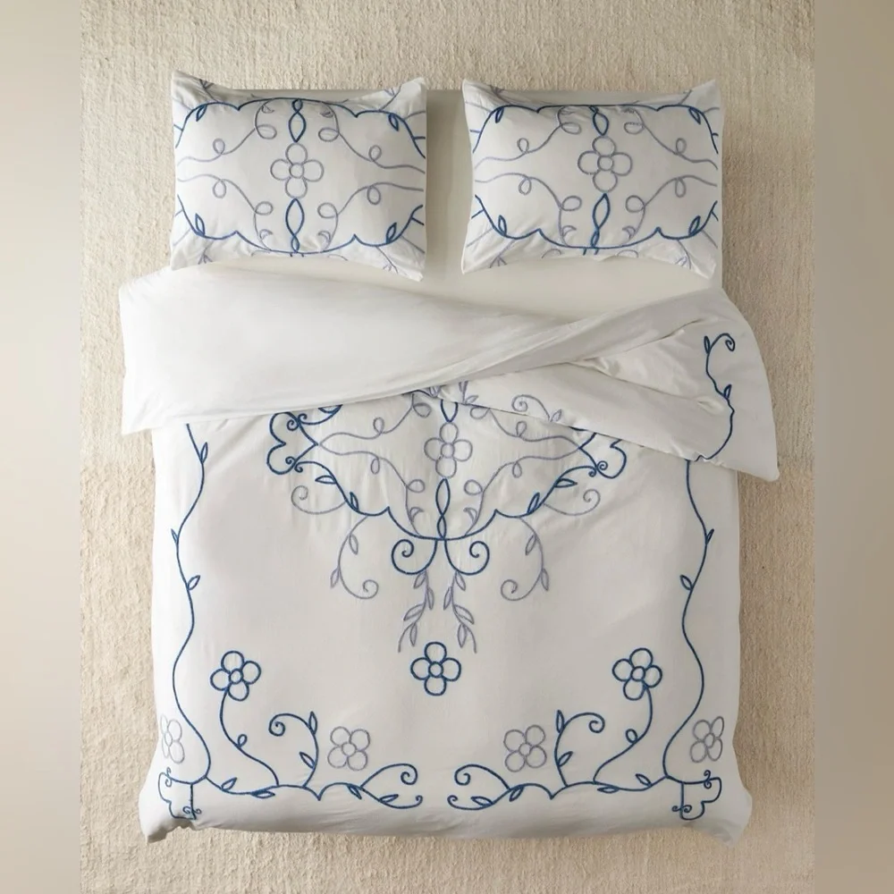UO Lola Floral Chenille Embroidered 100% Cotton Duvet Cover Size Twin/Twin XL